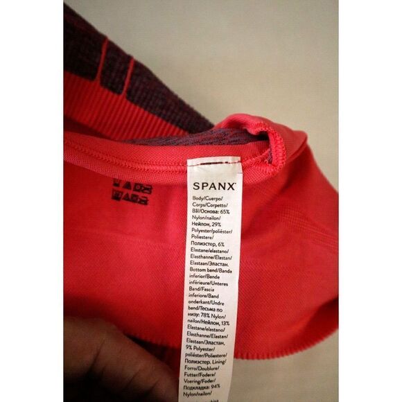 Spanx 50284R Women's Sz Large Spacedye Coral Punch Seamless Sculpt Sports Bra - Picture 6 of 7